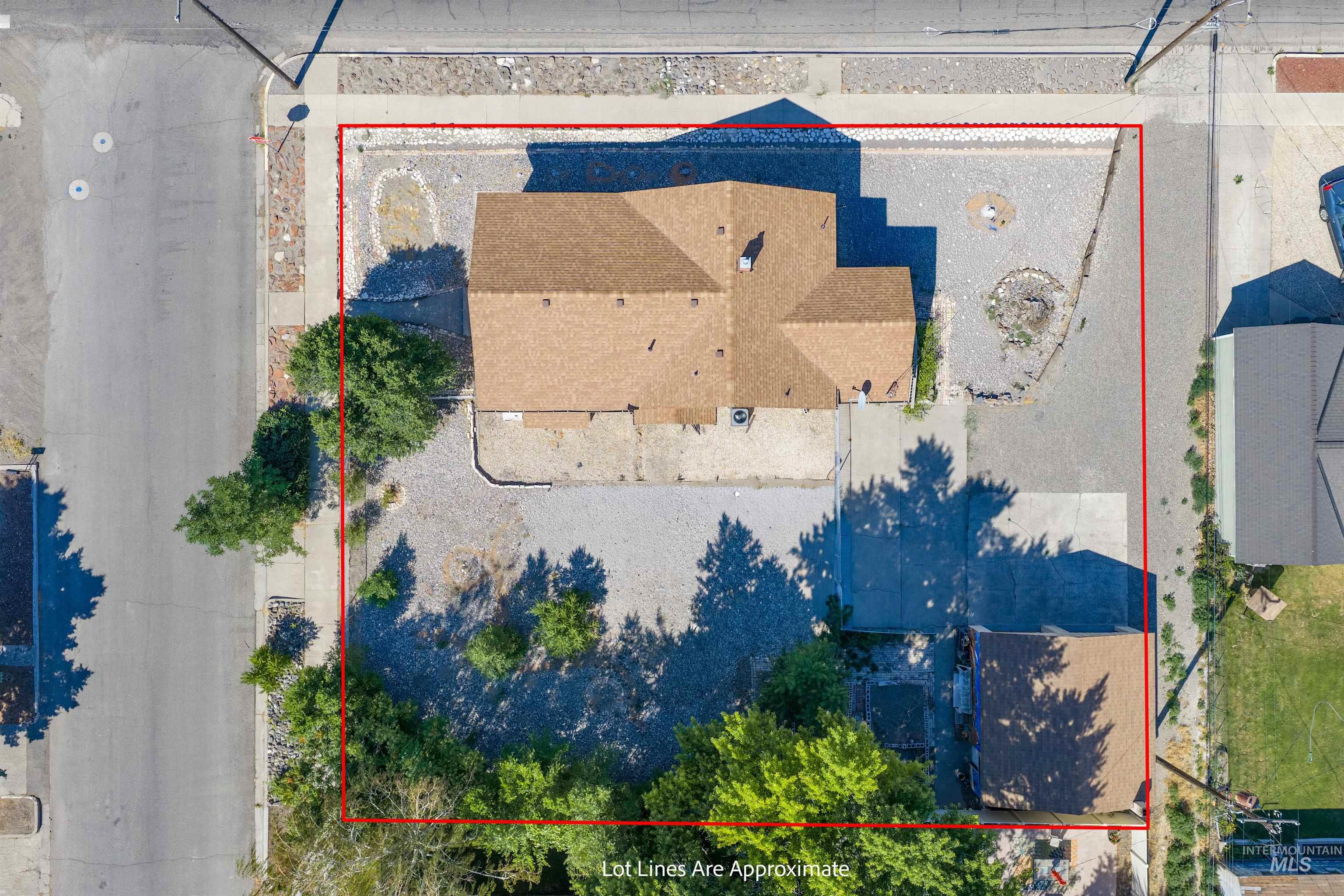 8 E Arthur Ave, Glenns Ferry, Idaho 83623, 3 Bedrooms, 2 Bathrooms, Residential For Sale, Price $200,000, 98991724