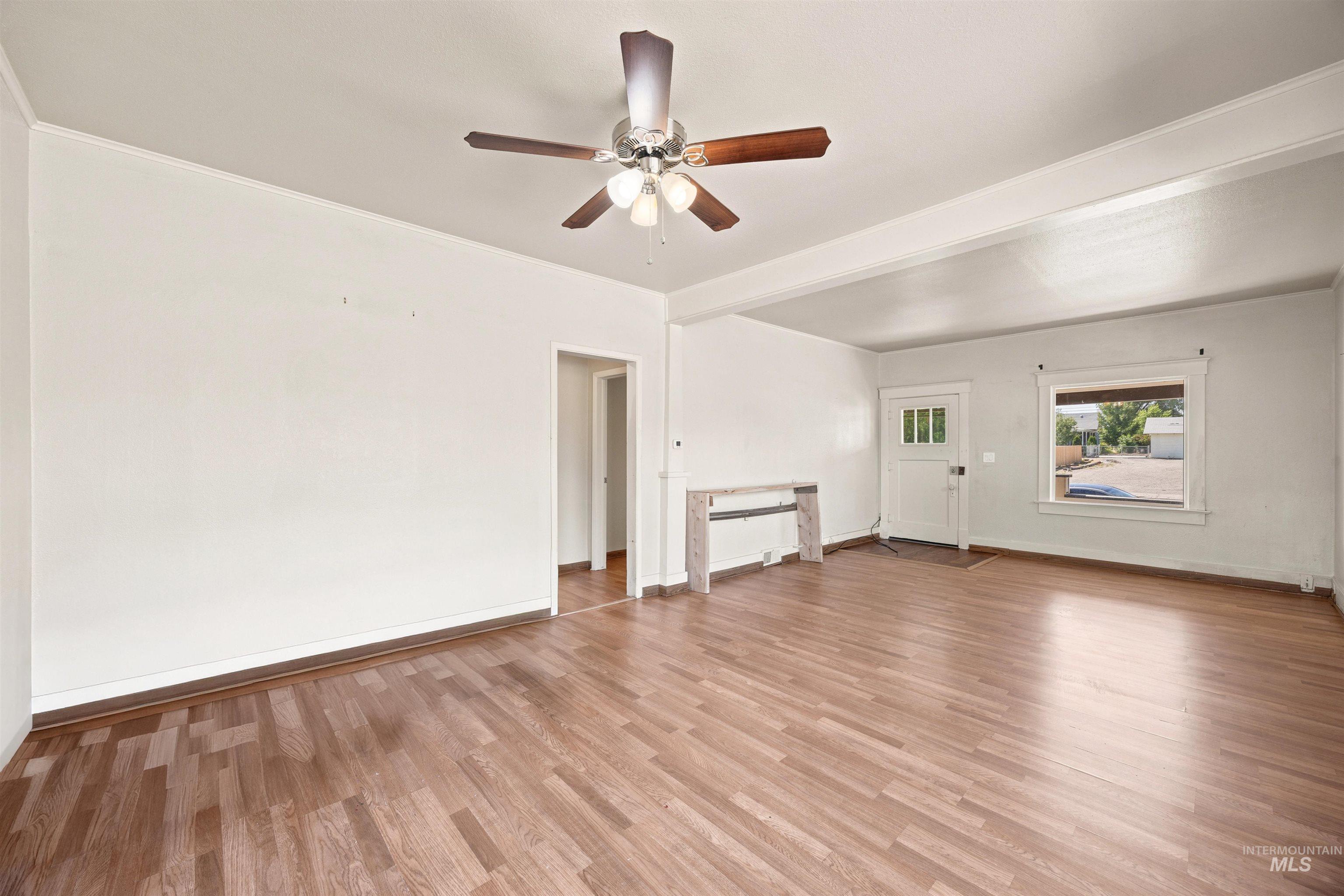 8 E Arthur Ave, Glenns Ferry, Idaho 83623, 3 Bedrooms, 2 Bathrooms, Residential For Sale, Price $200,000, 98991724