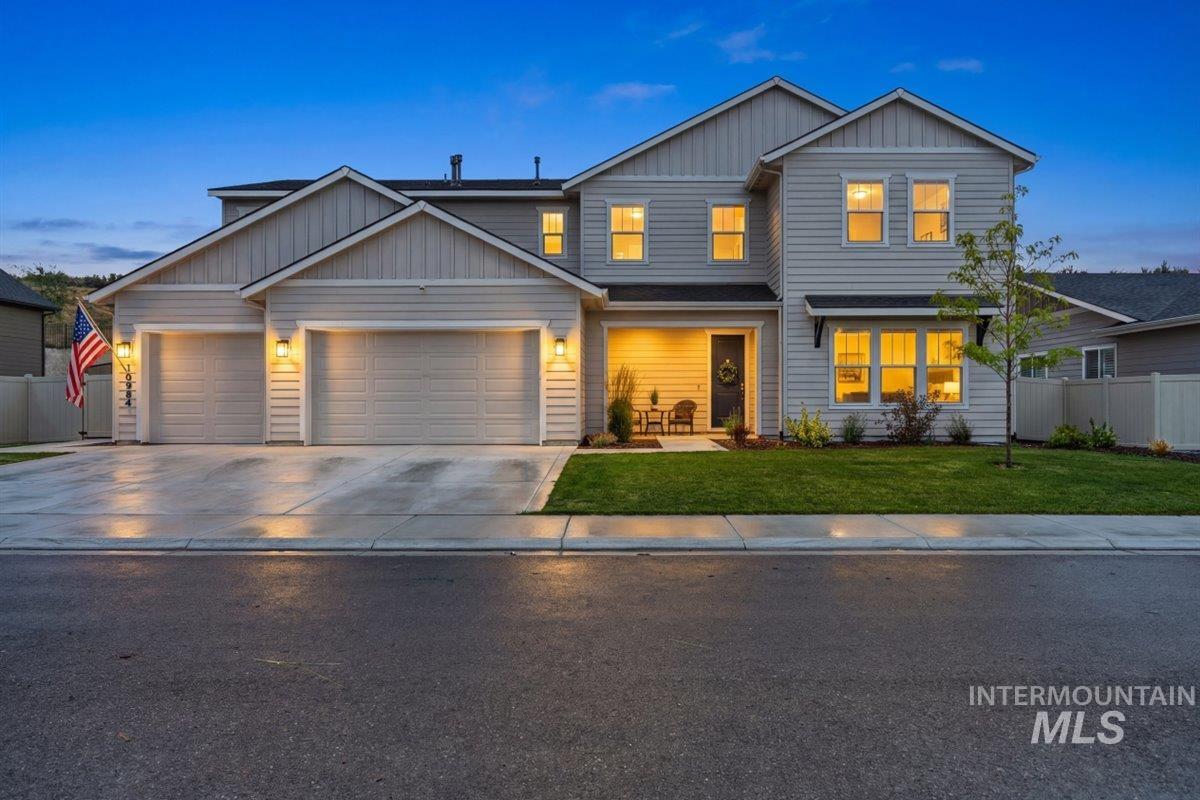 10984 W Collina Vista Dr, Star, Idaho 83669, 5 Bedrooms, 4.5 Bathrooms, Residential For Sale, Price $920,000,MLS 98991725
