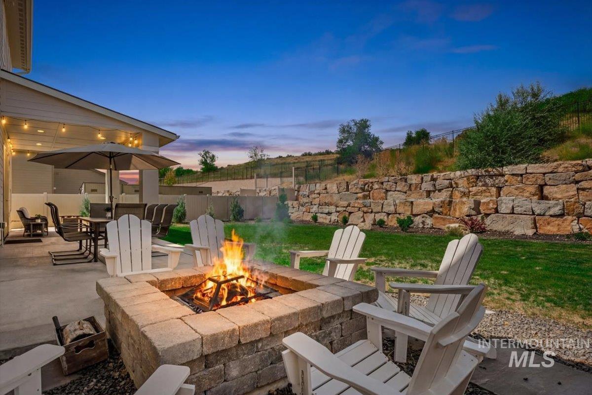 10984 W Collina Vista Dr, Star, Idaho 83669, 5 Bedrooms, 4.5 Bathrooms, Residential For Sale, Price $929,999,MLS 98991725