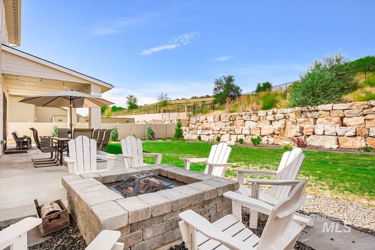 10984 W Collina Vista Dr, Star, Idaho 83669, 5 Bedrooms, 4.5 Bathrooms, Residential For Sale, Price $929,999,MLS 98991725