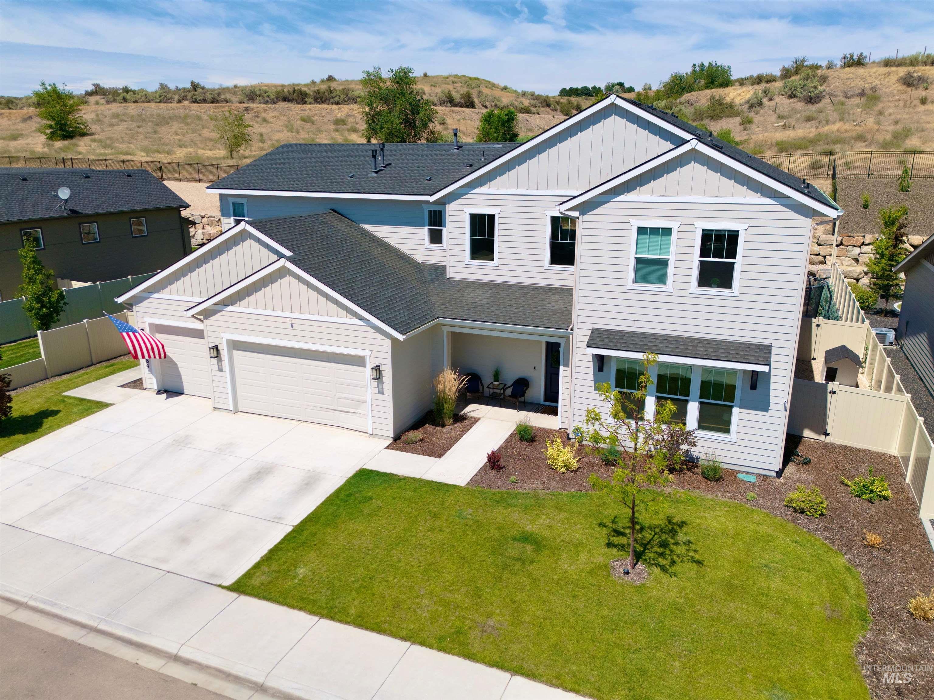 10984 W Collina Vista Dr, Star, Idaho 83669, 5 Bedrooms, 4.5 Bathrooms, Residential For Sale, Price $929,999,MLS 98991725
