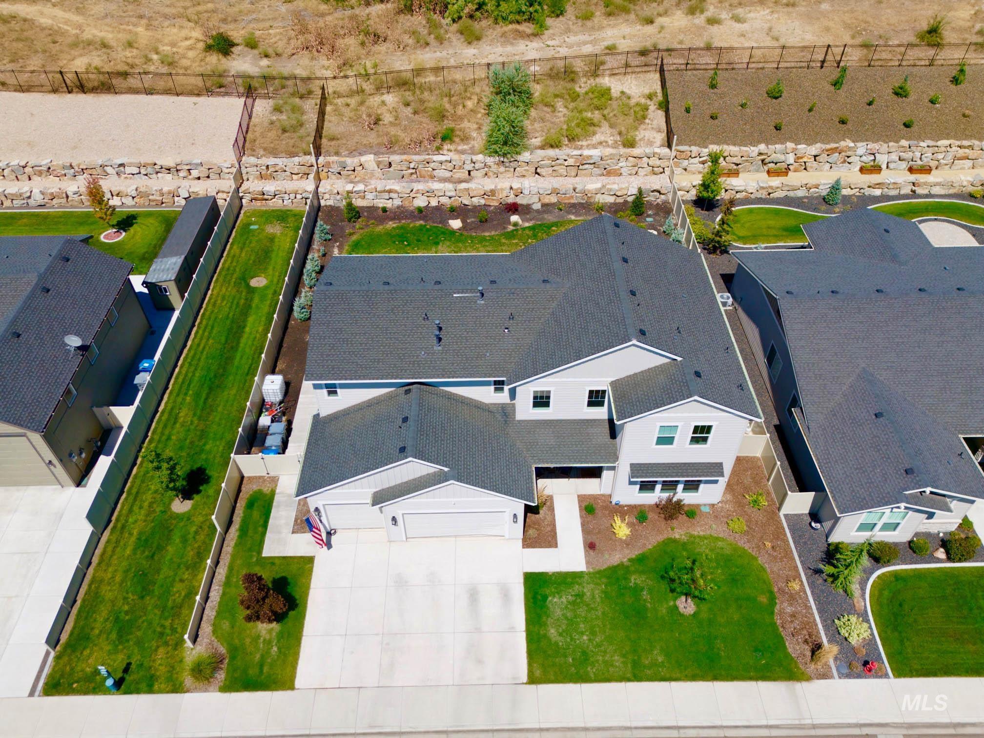 10984 W Collina Vista Dr, Star, Idaho 83669, 5 Bedrooms, 4.5 Bathrooms, Residential For Sale, Price $929,999,MLS 98991725