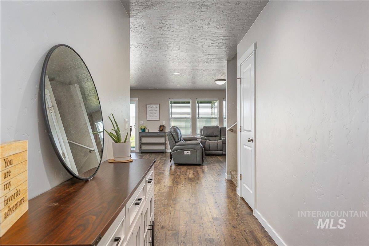 7482 E Edison St, Nampa, Idaho 83687, 5 Bedrooms, 4 Bathrooms, Residential For Sale, Price $549,000, 98991726
