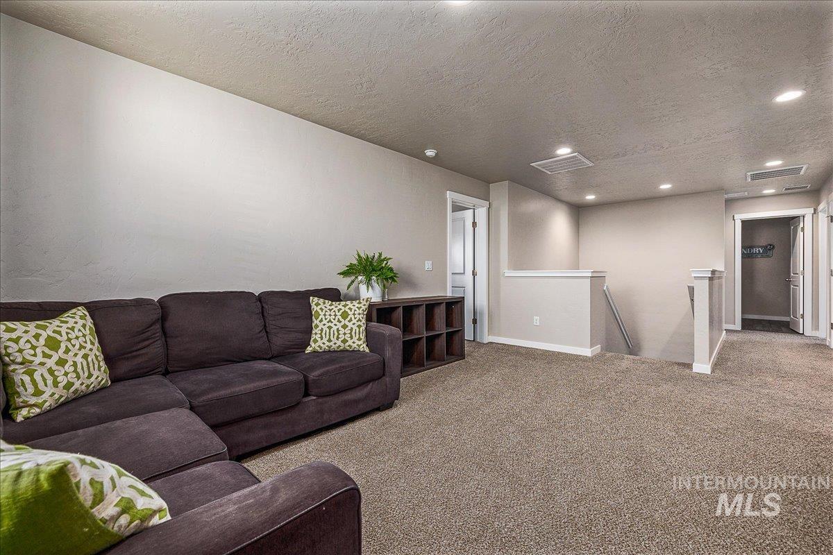 7482 E Edison St, Nampa, Idaho 83687, 5 Bedrooms, 4 Bathrooms, Residential For Sale, Price $549,000, 98991726