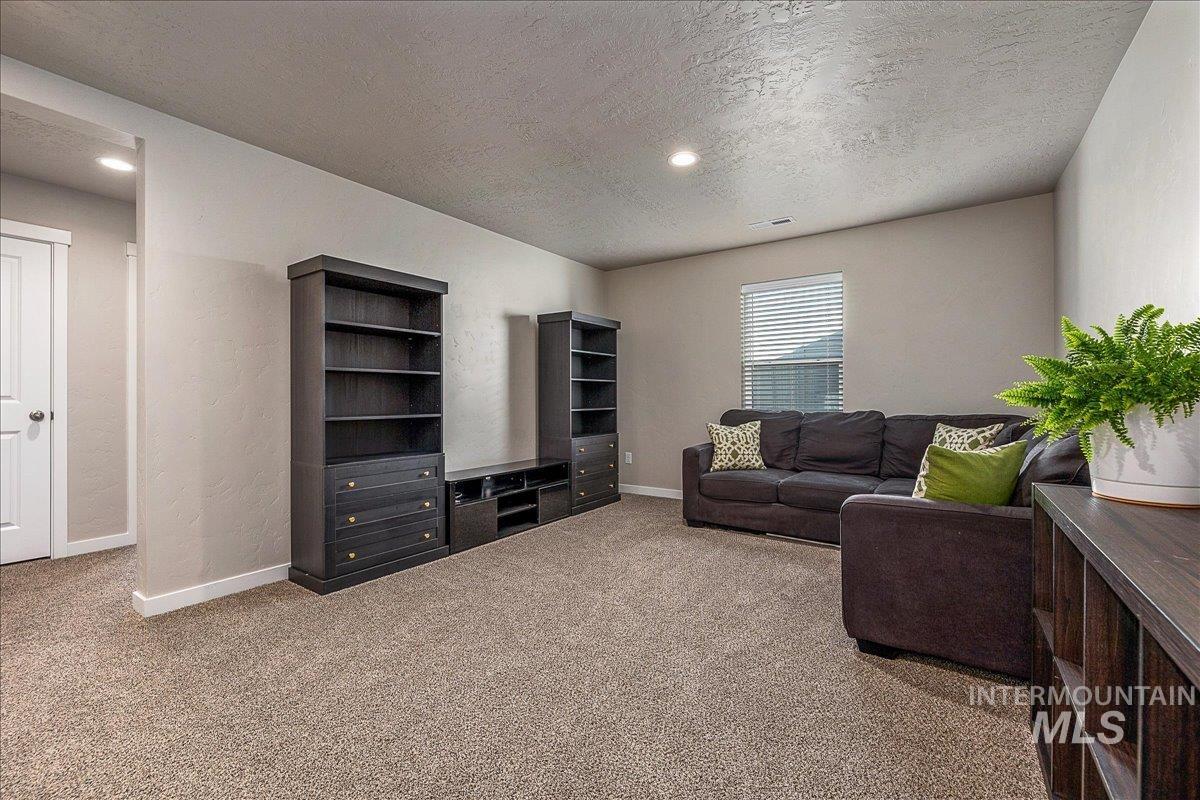 7482 E Edison St, Nampa, Idaho 83687, 5 Bedrooms, 4 Bathrooms, Residential For Sale, Price $549,000, 98991726