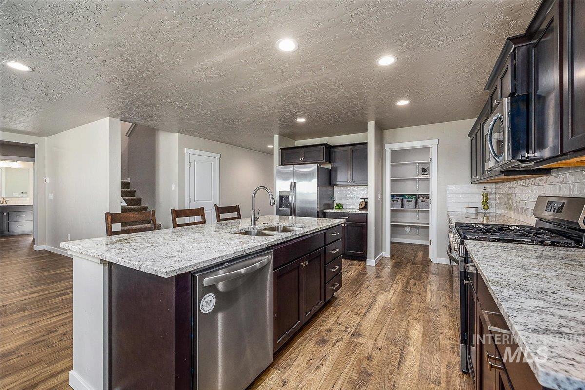 7482 E Edison St, Nampa, Idaho 83687, 5 Bedrooms, 4 Bathrooms, Residential For Sale, Price $549,000, 98991726