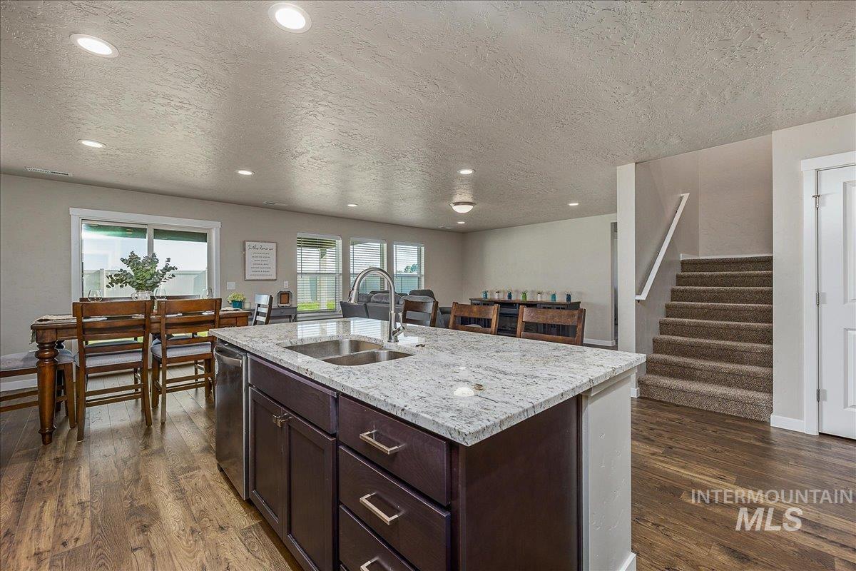 7482 E Edison St, Nampa, Idaho 83687, 5 Bedrooms, 4 Bathrooms, Residential For Sale, Price $549,000, 98991726