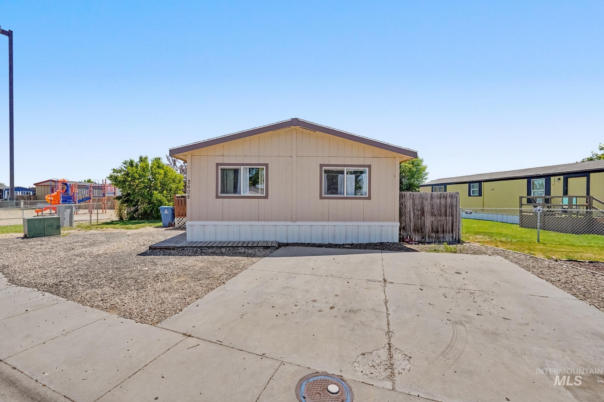 2608 Powderhorn Dr, Caldwell, Idaho 83605, 3 Bedrooms, 2 Bathrooms, Residential For Sale, Price $100,000,MLS 98991727
