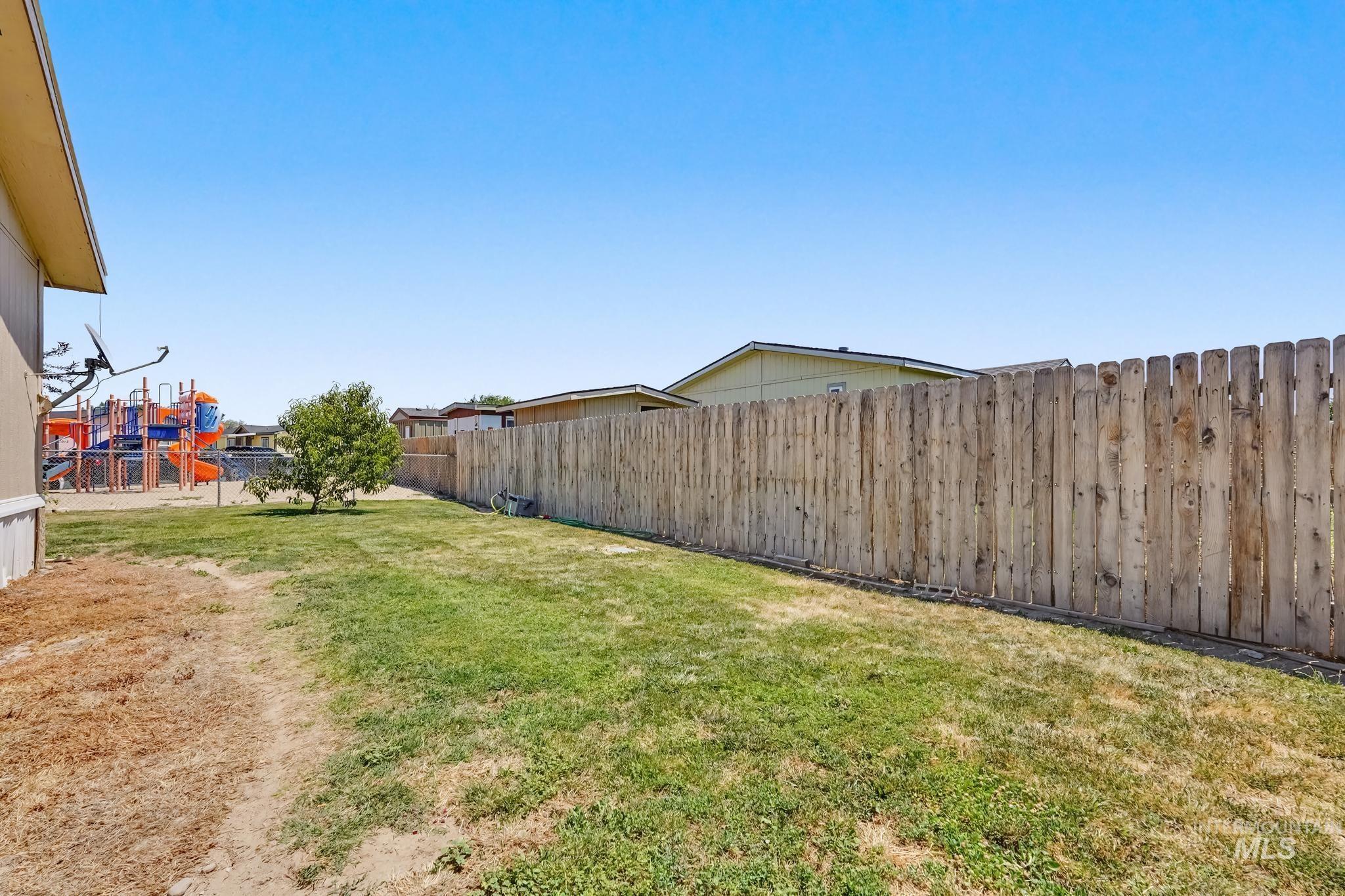 2608 Powderhorn Dr, Caldwell, Idaho 83605, 3 Bedrooms, 2 Bathrooms, Residential For Sale, Price $100,000,MLS 98991727