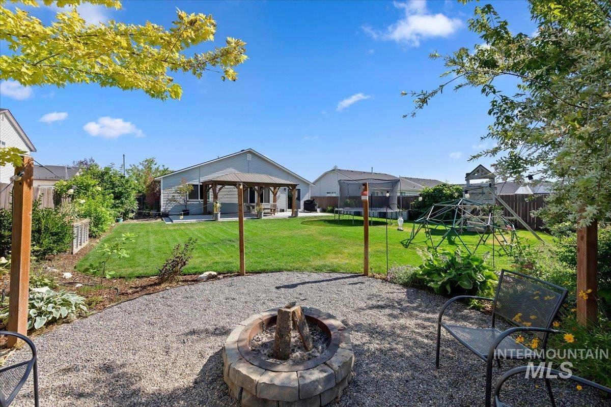 11599 Quincy St, Caldwell, Idaho 83605, 3 Bedrooms, 2 Bathrooms, Residential For Sale, Price $395,000,MLS 98991732