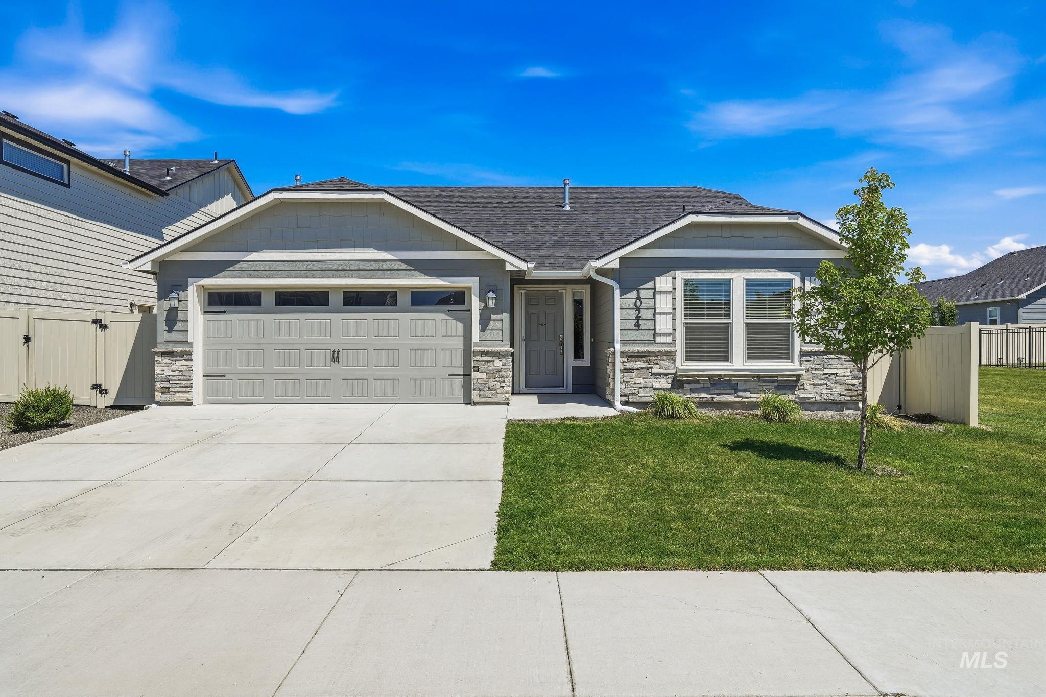 1024 N Ryde Ave, Kuna, Idaho 83634, 3 Bedrooms, 2 Bathrooms, Residential For Sale, Price $429,990,MLS 98991734