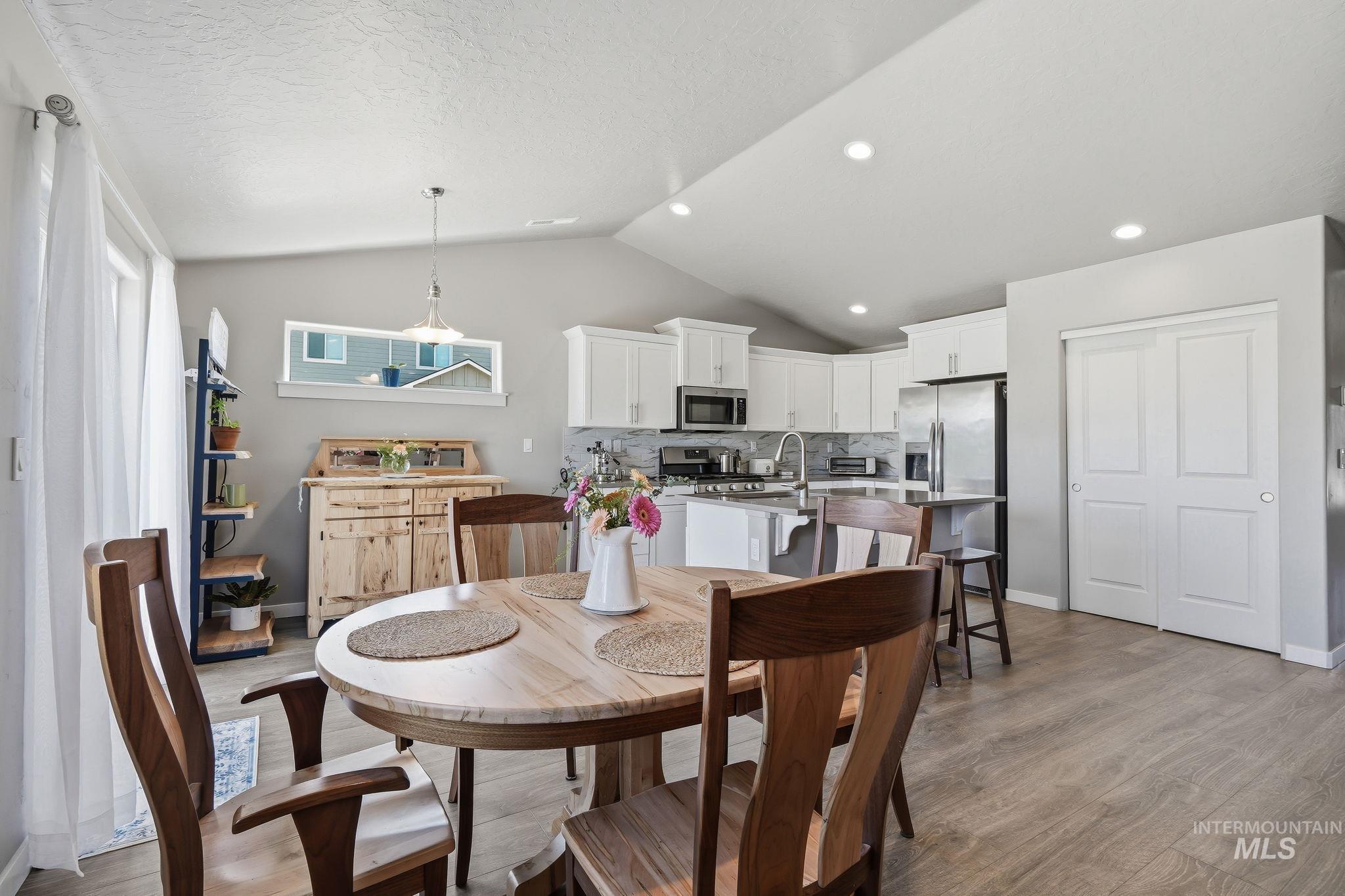 1024 N Ryde Ave, Kuna, Idaho 83634, 3 Bedrooms, 2 Bathrooms, Residential For Sale, Price $429,990,MLS 98991734