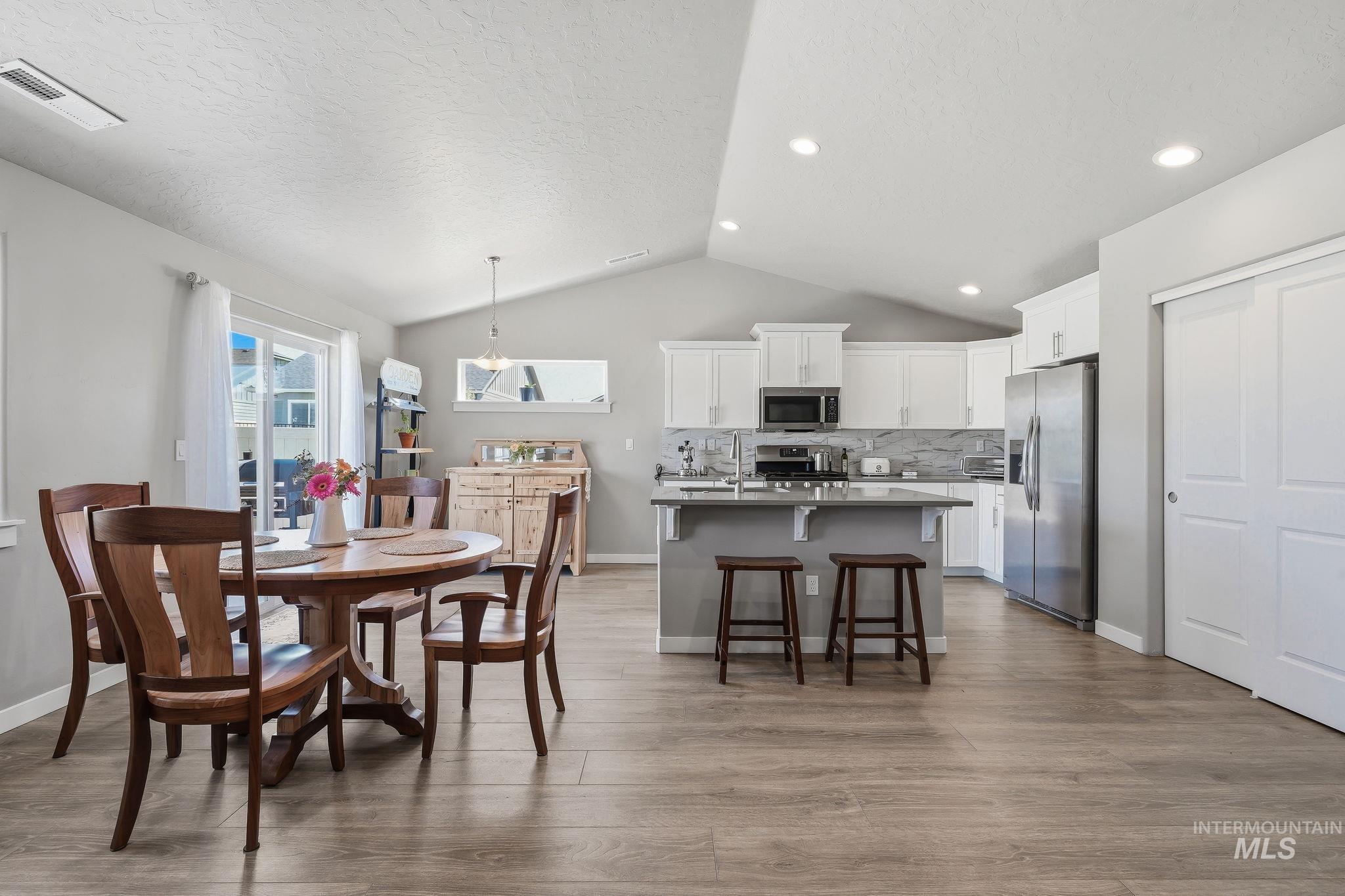 1024 N Ryde Ave, Kuna, Idaho 83634, 3 Bedrooms, 2 Bathrooms, Residential For Sale, Price $429,990,MLS 98991734
