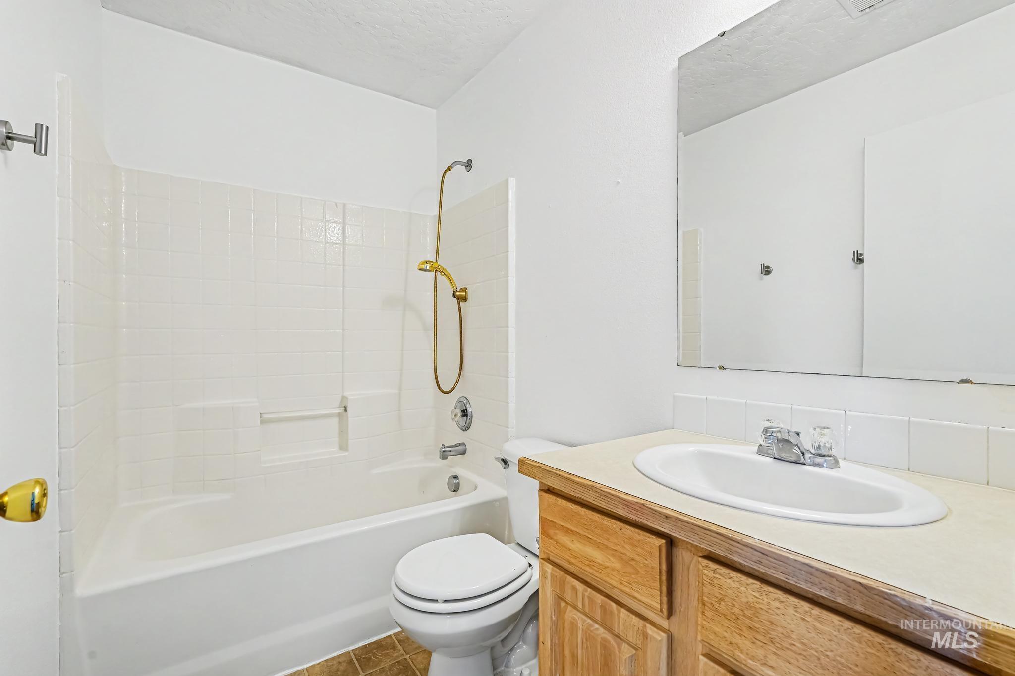 16109 Sunnyfield, Caldwell, Idaho 83607, 3 Bedrooms, 2.5 Bathrooms, Residential For Sale, Price $355,000,MLS 98991735