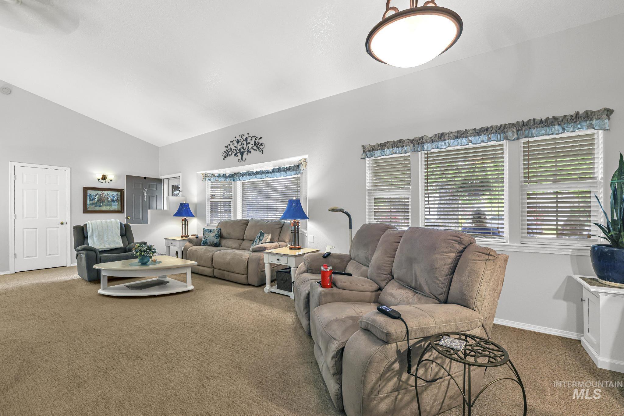 426 Bitterbrush Dr, Twin Falls, Idaho 83301-7557, 3 Bedrooms, 2 Bathrooms, Residential For Sale, Price $399,900,MLS 98991736