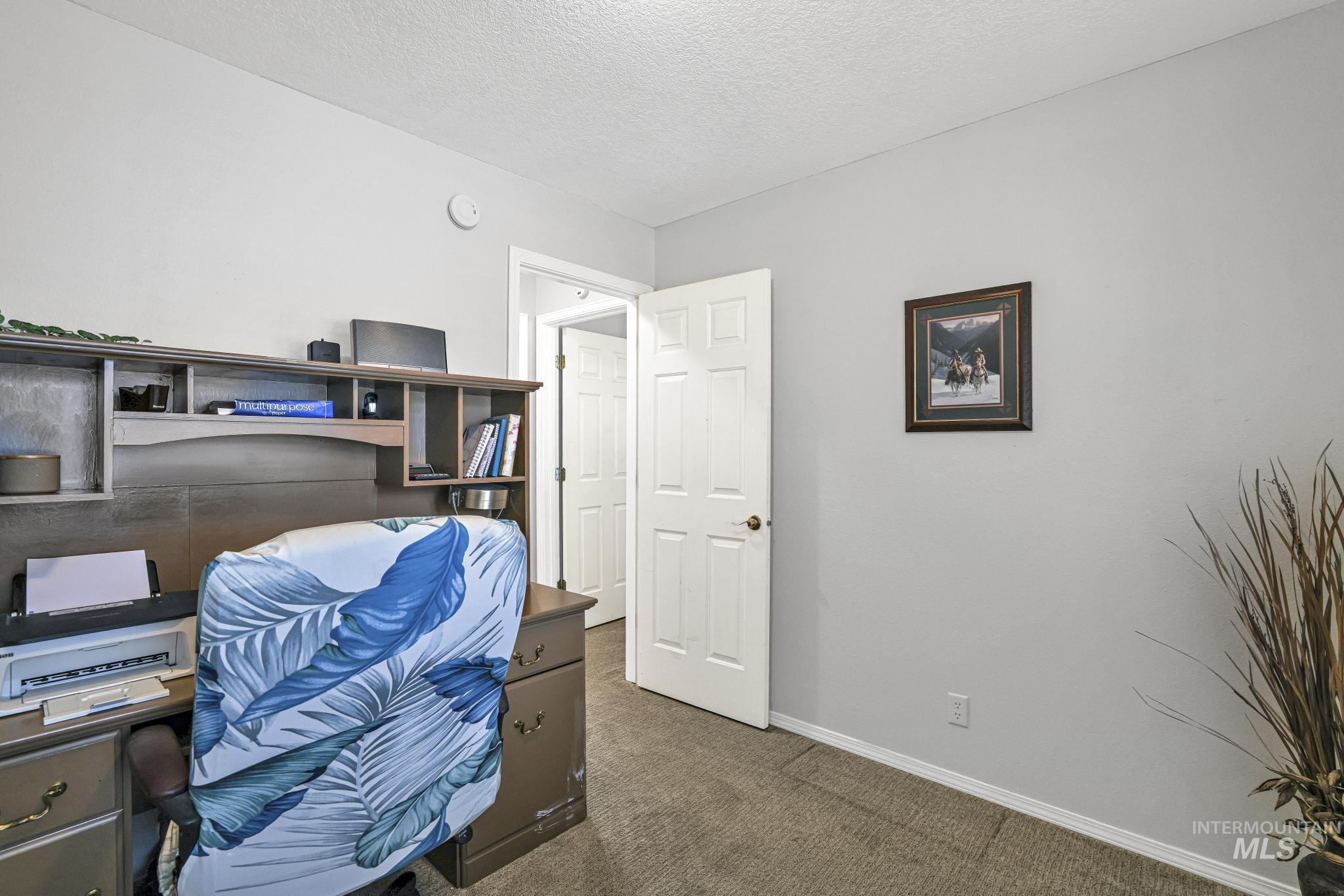 426 Bitterbrush Dr, Twin Falls, Idaho 83301-7557, 3 Bedrooms, 2 Bathrooms, Residential For Sale, Price $399,900,MLS 98991736