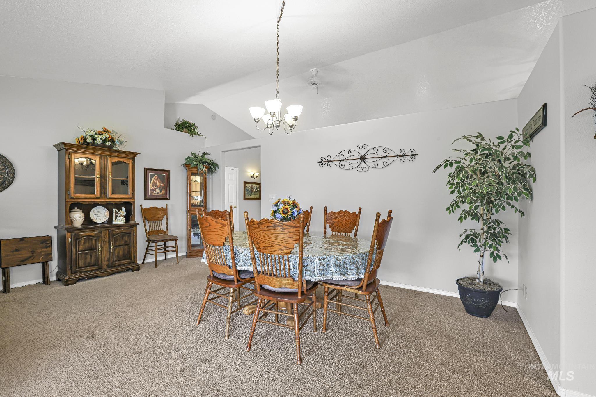 426 Bitterbrush Dr, Twin Falls, Idaho 83301-7557, 3 Bedrooms, 2 Bathrooms, Residential For Sale, Price $399,900,MLS 98991736