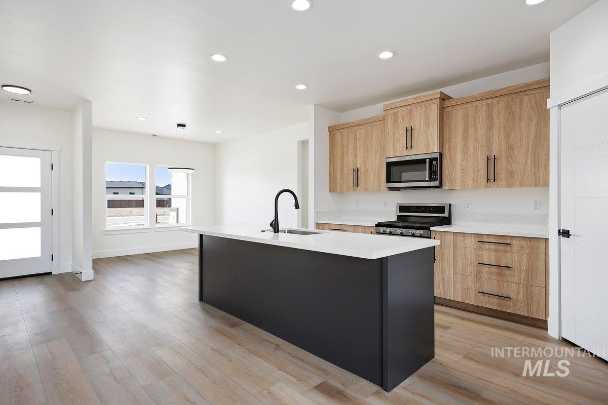 1516 Tule Dr., Twin Falls, Idaho 83301, 4 Bedrooms, 2.5 Bathrooms, Residential For Sale, Price $539,999,MLS 98991737