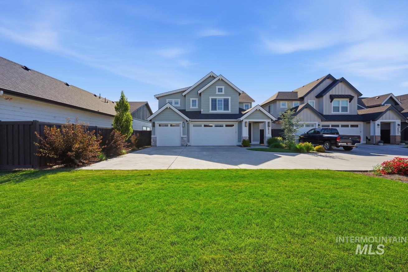 6933 S Zenith, Meridian, Idaho 83642, 3 Bedrooms, 2.5 Bathrooms, Residential For Sale, Price $674,900,MLS 98991738
