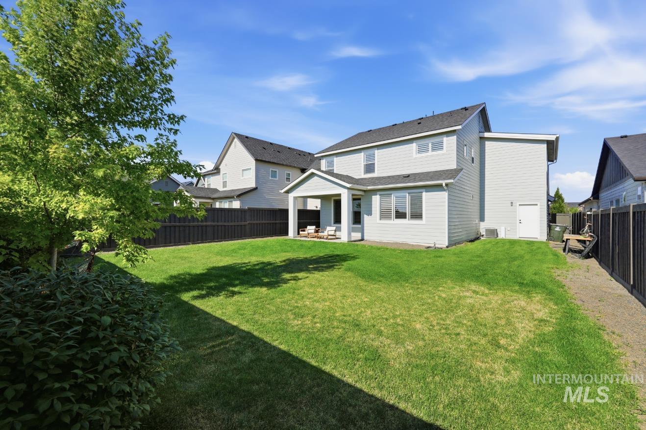 6933 S Zenith, Meridian, Idaho 83642, 3 Bedrooms, 2.5 Bathrooms, Residential For Sale, Price $674,900,MLS 98991738