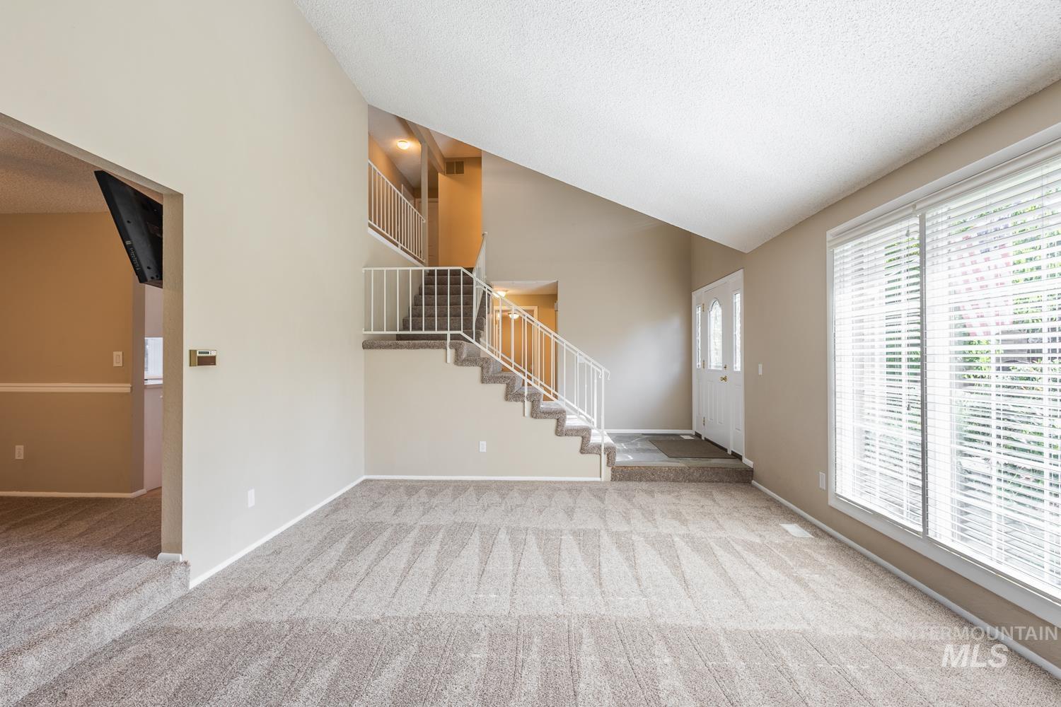 5267 N Marcliffe Ave, Boise, Idaho 83704, 4 Bedrooms, 2.5 Bathrooms, Residential For Sale, Price $579,900,MLS 98991740