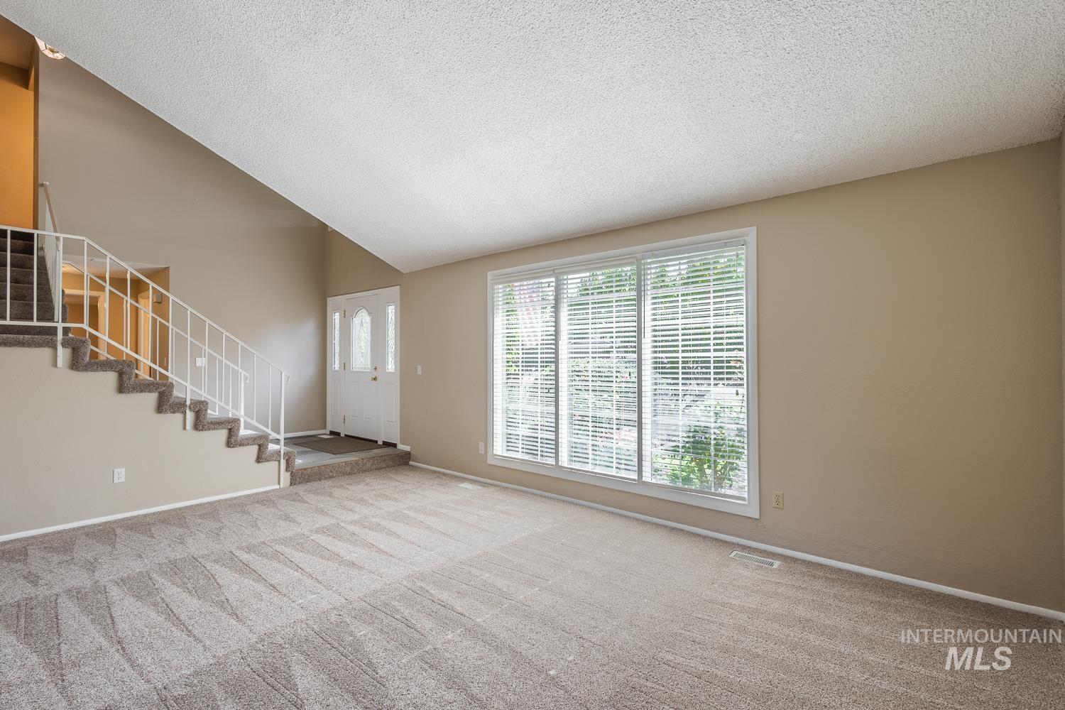 5267 N Marcliffe Ave, Boise, Idaho 83704, 4 Bedrooms, 2.5 Bathrooms, Residential For Sale, Price $579,900,MLS 98991740