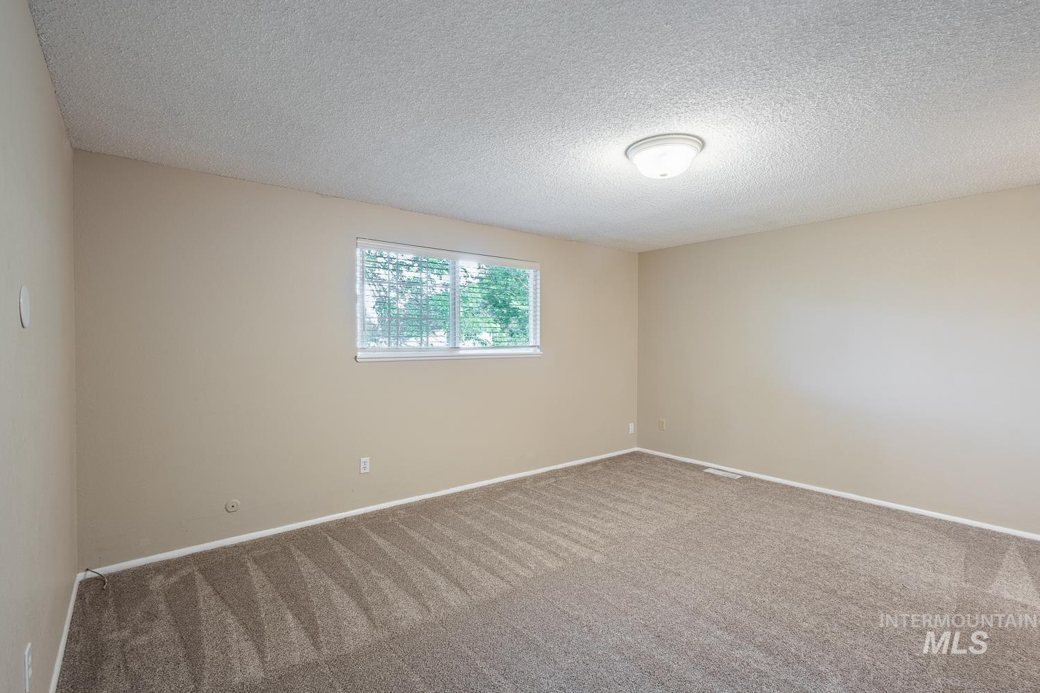 5267 N Marcliffe Ave, Boise, Idaho 83704, 4 Bedrooms, 2.5 Bathrooms, Residential For Sale, Price $579,900,MLS 98991740