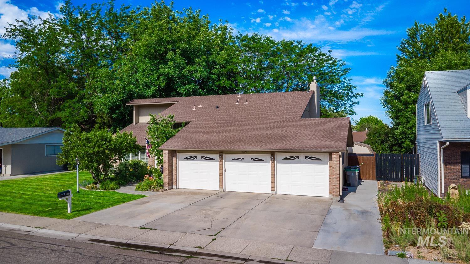 5267 N Marcliffe Ave, Boise, Idaho 83704, 4 Bedrooms, 2.5 Bathrooms, Residential For Sale, Price $579,900,MLS 98991740