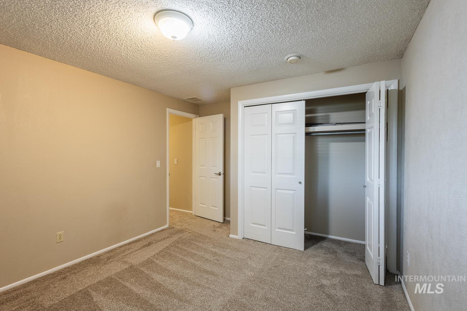 5267 N Marcliffe Ave, Boise, Idaho 83704, 4 Bedrooms, 2.5 Bathrooms, Residential For Sale, Price $579,900,MLS 98991740