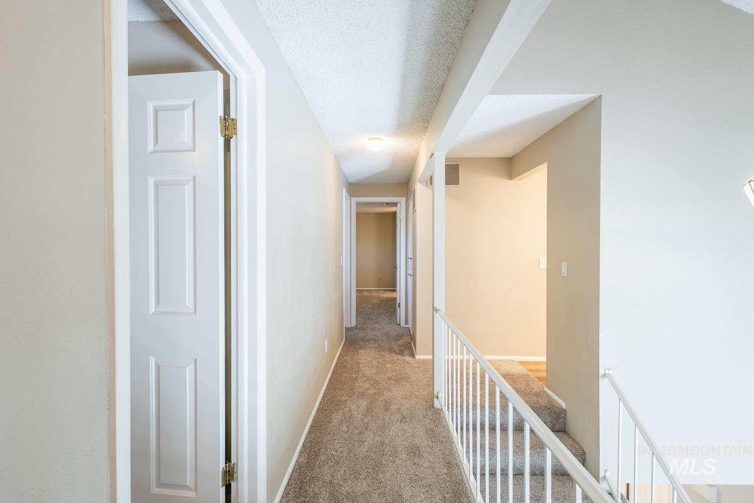 5267 N Marcliffe Ave, Boise, Idaho 83704, 4 Bedrooms, 2.5 Bathrooms, Residential For Sale, Price $579,900,MLS 98991740
