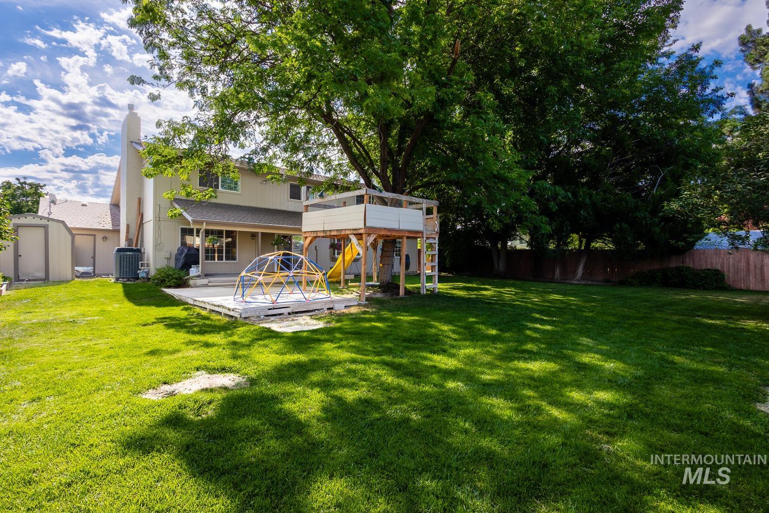5267 N Marcliffe Ave, Boise, Idaho 83704, 4 Bedrooms, 2.5 Bathrooms, Residential For Sale, Price $579,900,MLS 98991740