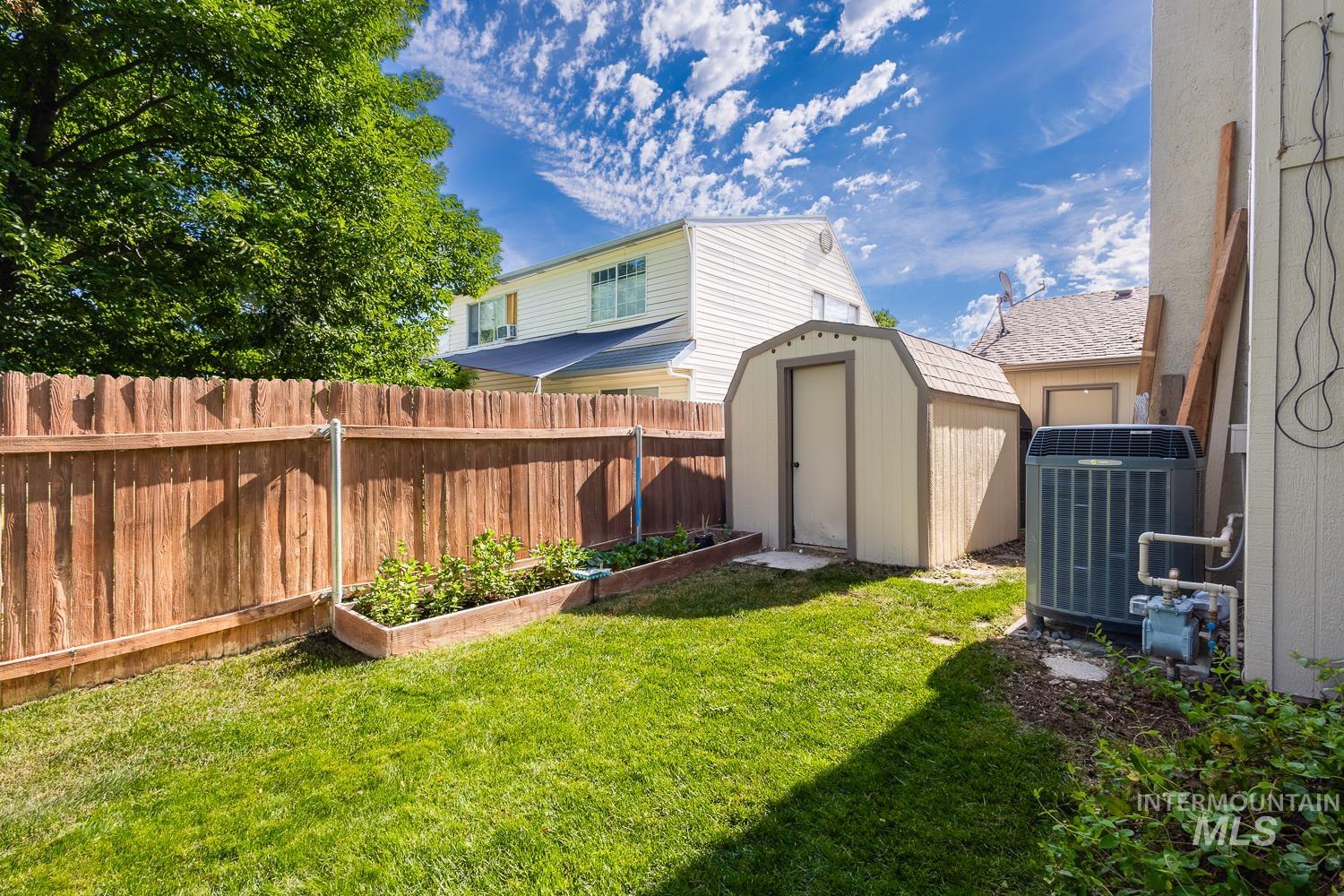 5267 N Marcliffe Ave, Boise, Idaho 83704, 4 Bedrooms, 2.5 Bathrooms, Residential For Sale, Price $579,900,MLS 98991740
