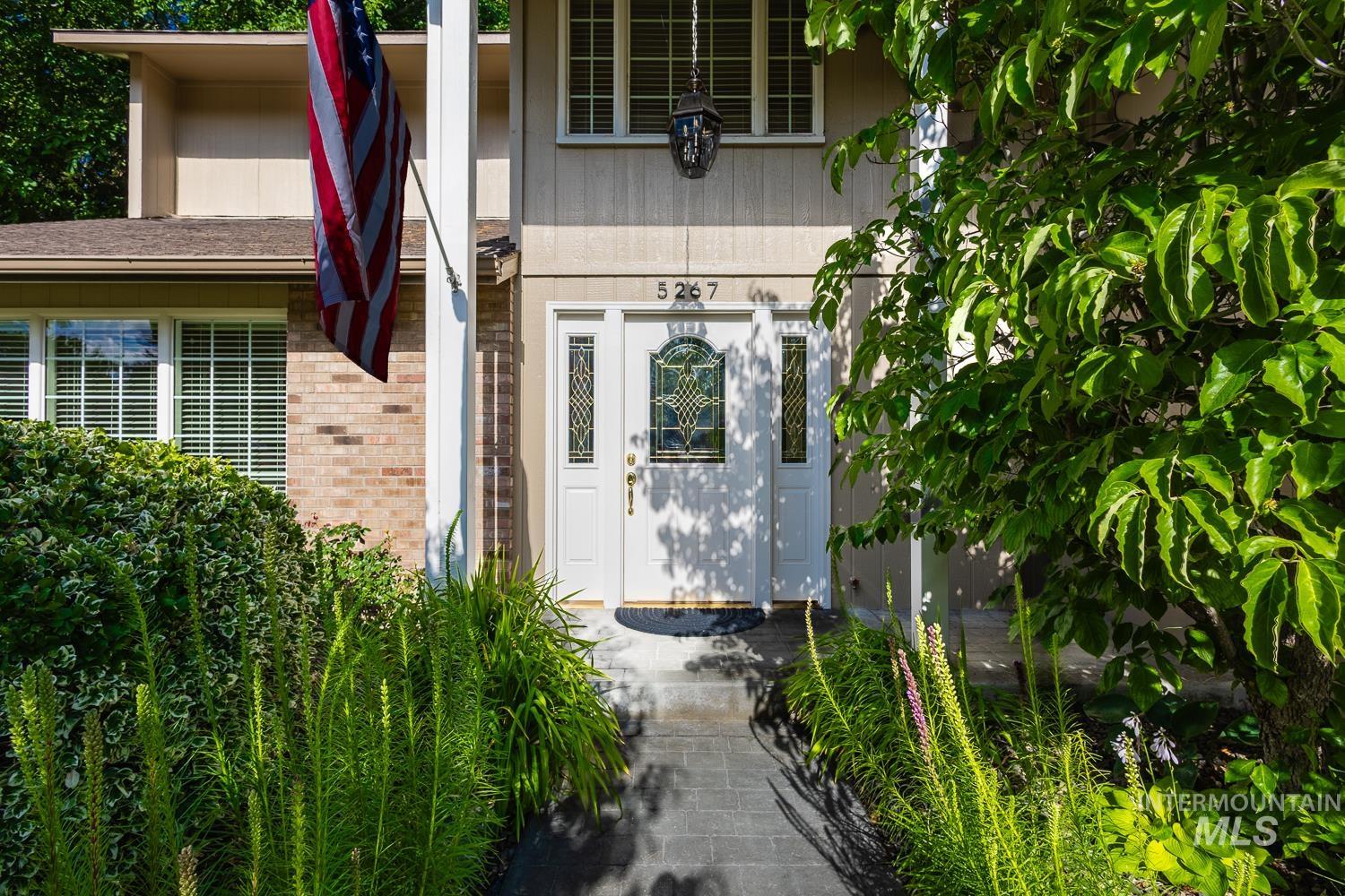 5267 N Marcliffe Ave, Boise, Idaho 83704, 4 Bedrooms, 2.5 Bathrooms, Residential For Sale, Price $579,900,MLS 98991740