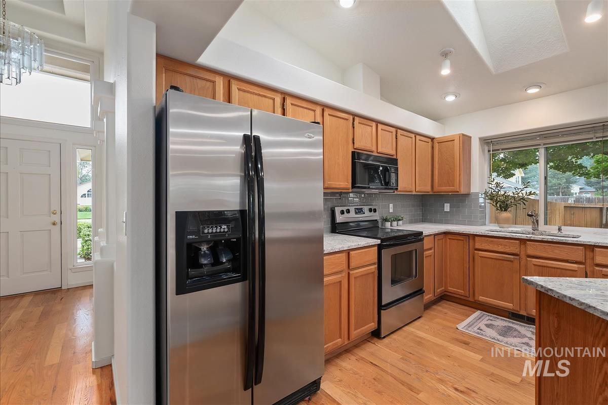 1468 E Bishop Dr., Eagle, Idaho 83616, 3 Bedrooms, 2 Bathrooms, Residential For Sale, Price $525,000, 98991742