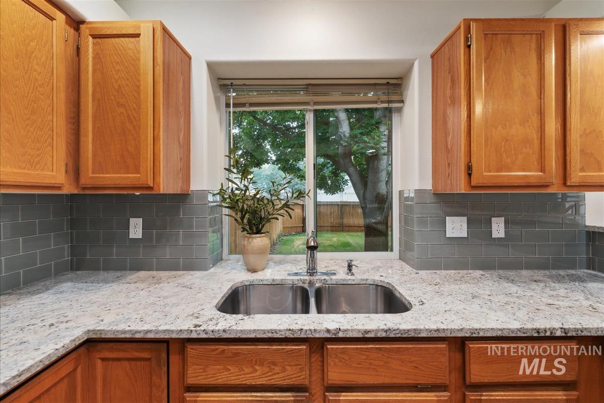 1468 E Bishop Dr., Eagle, Idaho 83616, 3 Bedrooms, 2 Bathrooms, Residential For Sale, Price $525,000, 98991742
