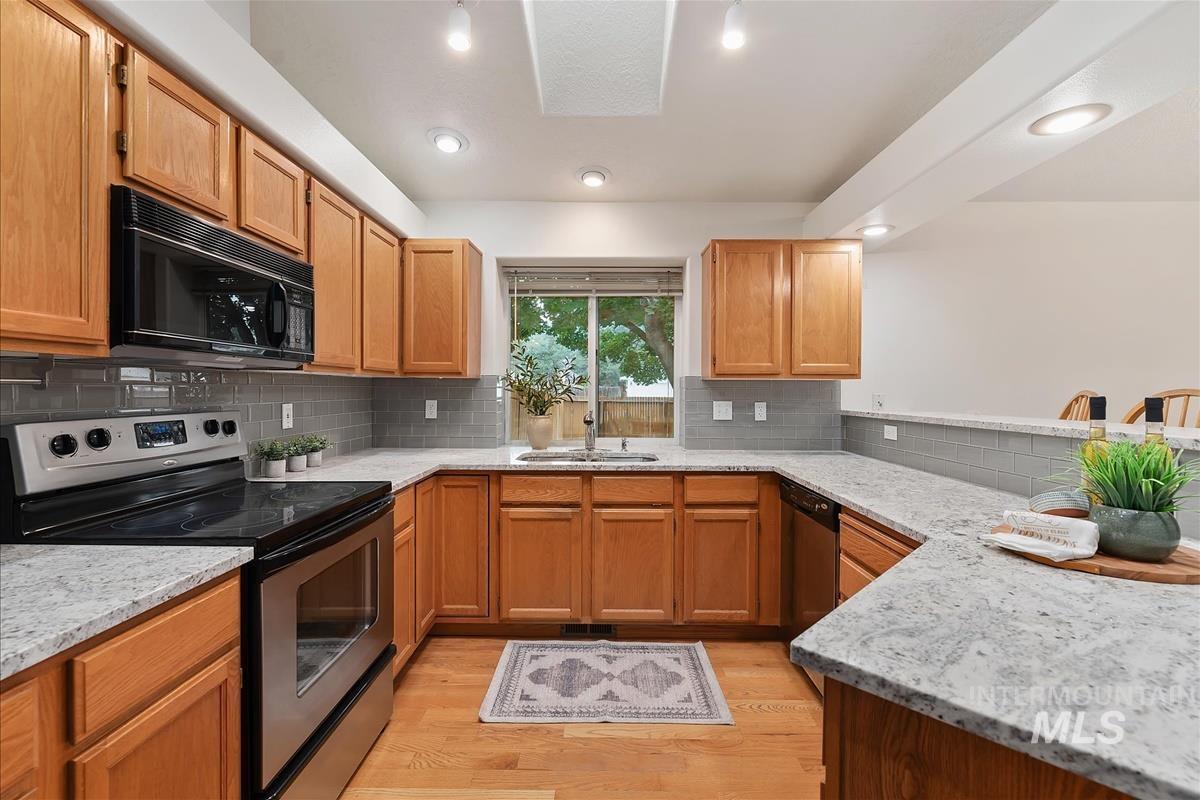 1468 E Bishop Dr., Eagle, Idaho 83616, 3 Bedrooms, 2 Bathrooms, Residential For Sale, Price $525,000, 98991742