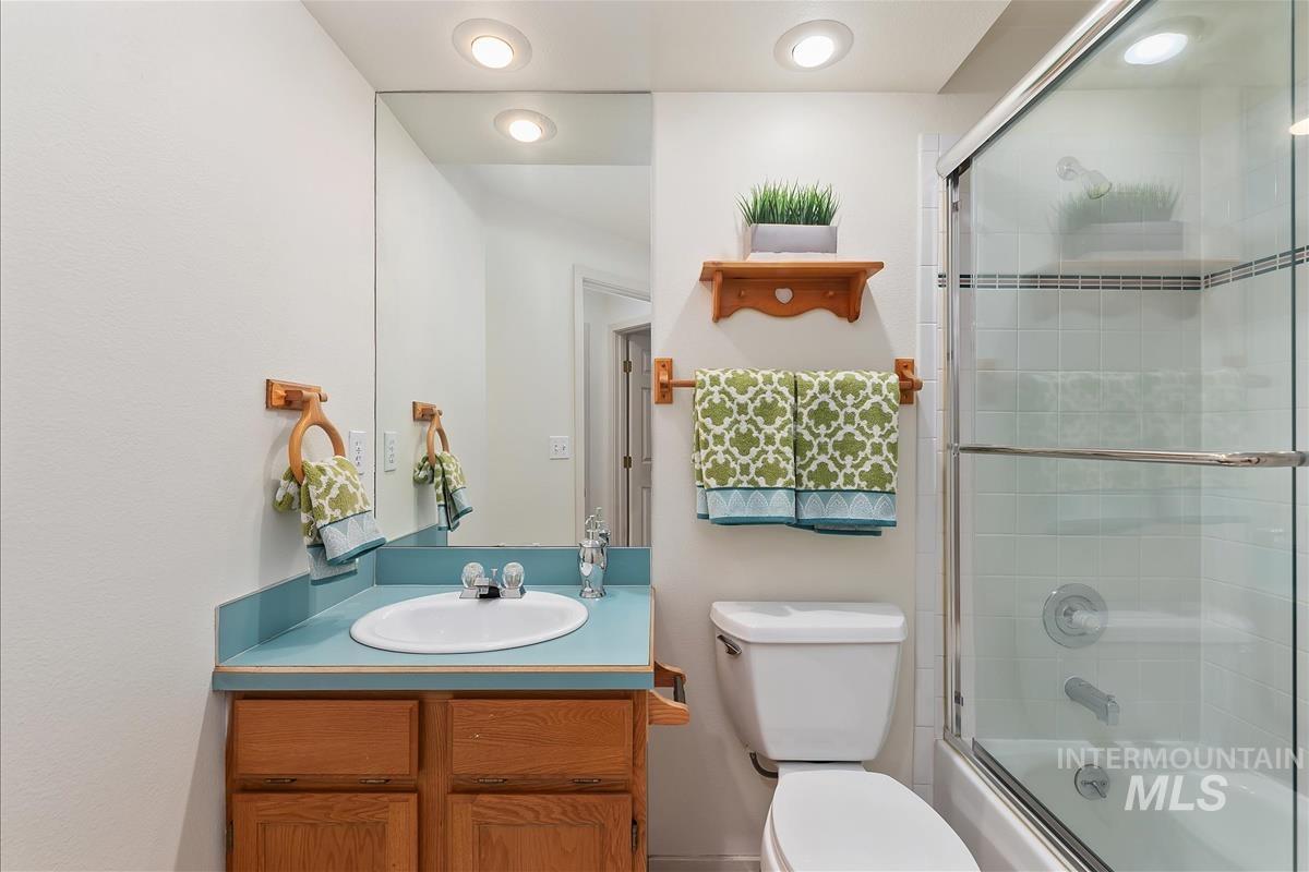 1468 E Bishop Dr., Eagle, Idaho 83616, 3 Bedrooms, 2 Bathrooms, Residential For Sale, Price $525,000, 98991742