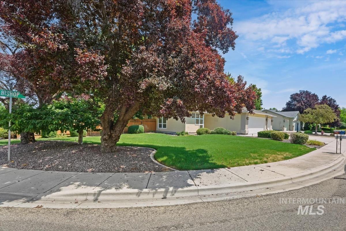 1468 E Bishop Dr., Eagle, Idaho 83616, 3 Bedrooms, 2 Bathrooms, Residential For Sale, Price $525,000, 98991742