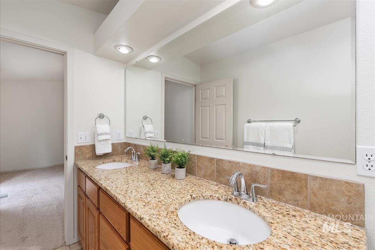 1468 E Bishop Dr., Eagle, Idaho 83616, 3 Bedrooms, 2 Bathrooms, Residential For Sale, Price $525,000, 98991742