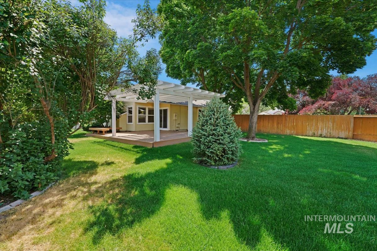 1468 E Bishop Dr., Eagle, Idaho 83616, 3 Bedrooms, 2 Bathrooms, Residential For Sale, Price $525,000, 98991742