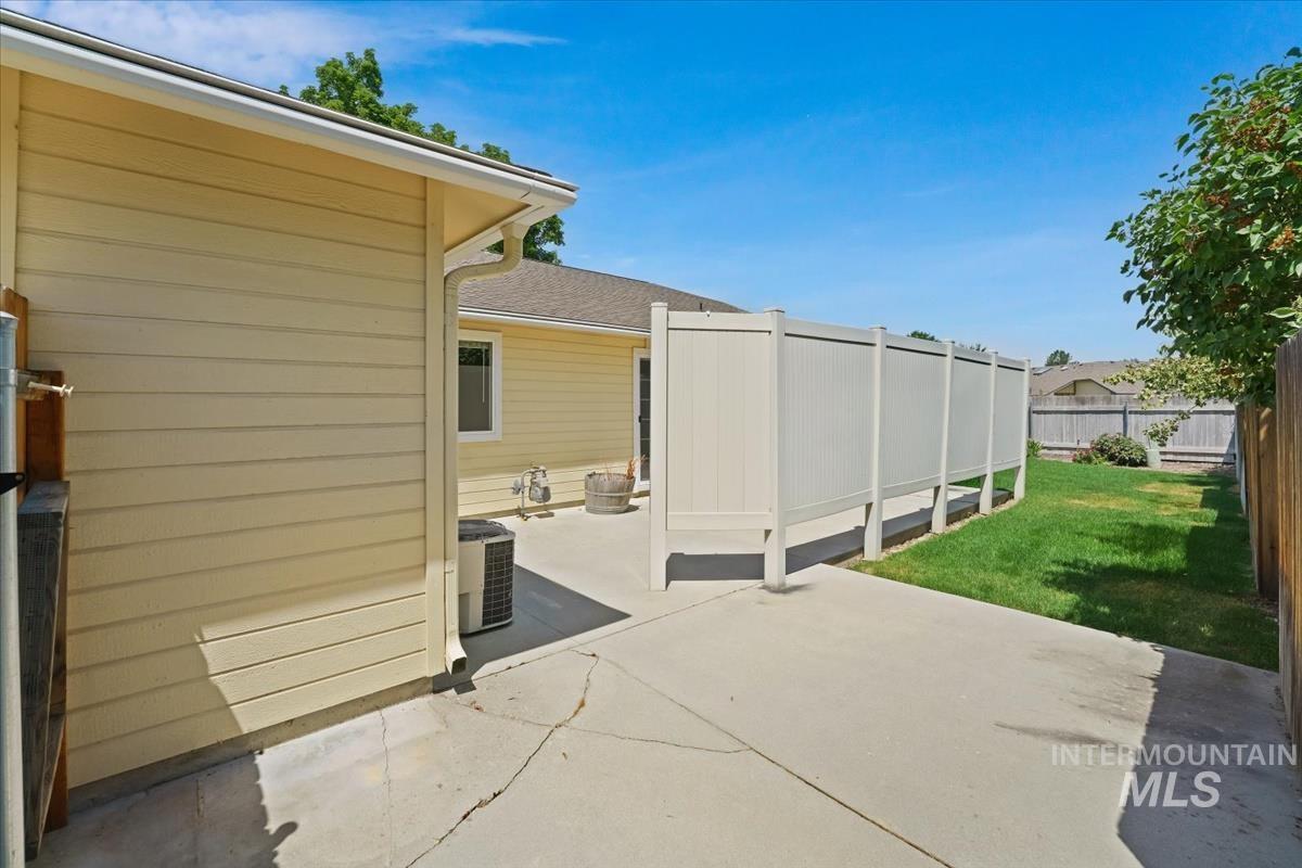 1468 E Bishop Dr., Eagle, Idaho 83616, 3 Bedrooms, 2 Bathrooms, Residential For Sale, Price $525,000, 98991742