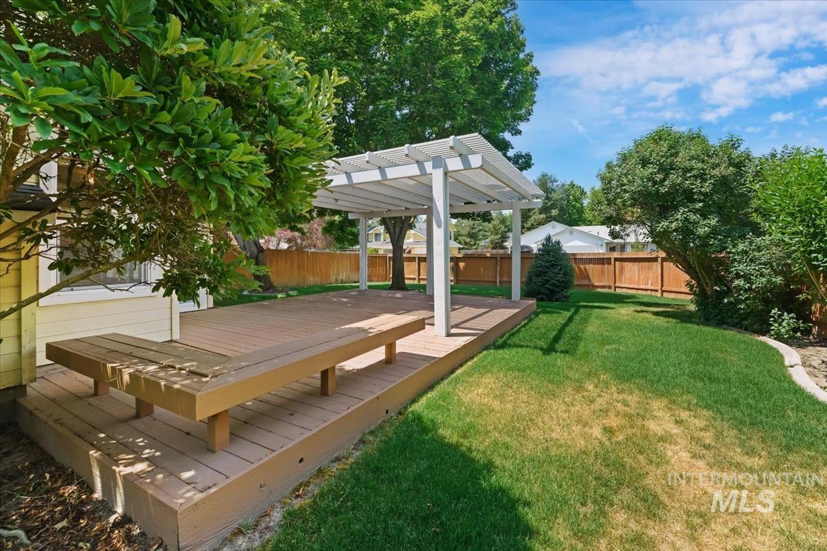 1468 E Bishop Dr., Eagle, Idaho 83616, 3 Bedrooms, 2 Bathrooms, Residential For Sale, Price $525,000, 98991742