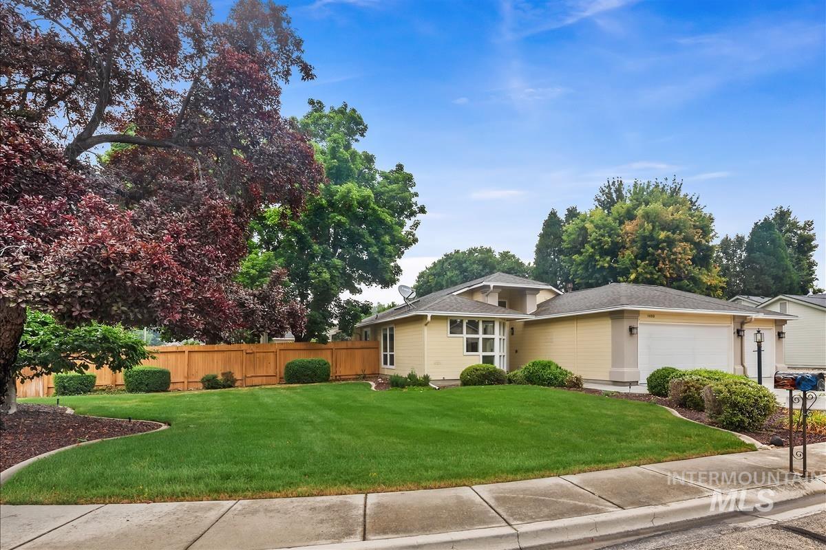 1468 E Bishop Dr., Eagle, Idaho 83616, 3 Bedrooms, 2 Bathrooms, Residential For Sale, Price $525,000, 98991742