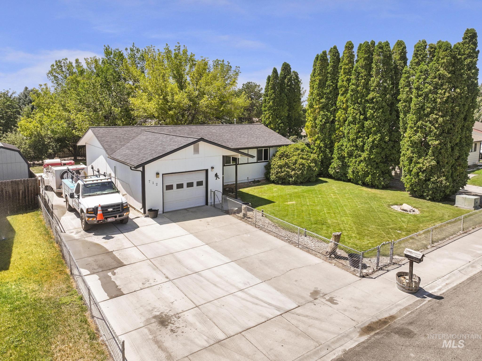 712 Locust St., Kimberly, Idaho 83341, 3 Bedrooms, 1 Bathroom, Residential For Sale, Price $305,000,MLS 98991746