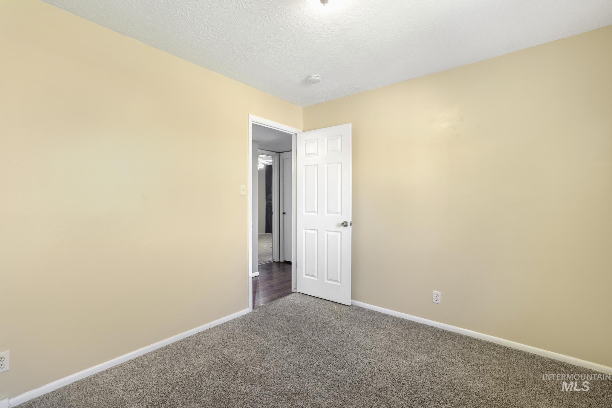 712 Locust St., Kimberly, Idaho 83341, 3 Bedrooms, 1 Bathroom, Residential For Sale, Price $305,000,MLS 98991746