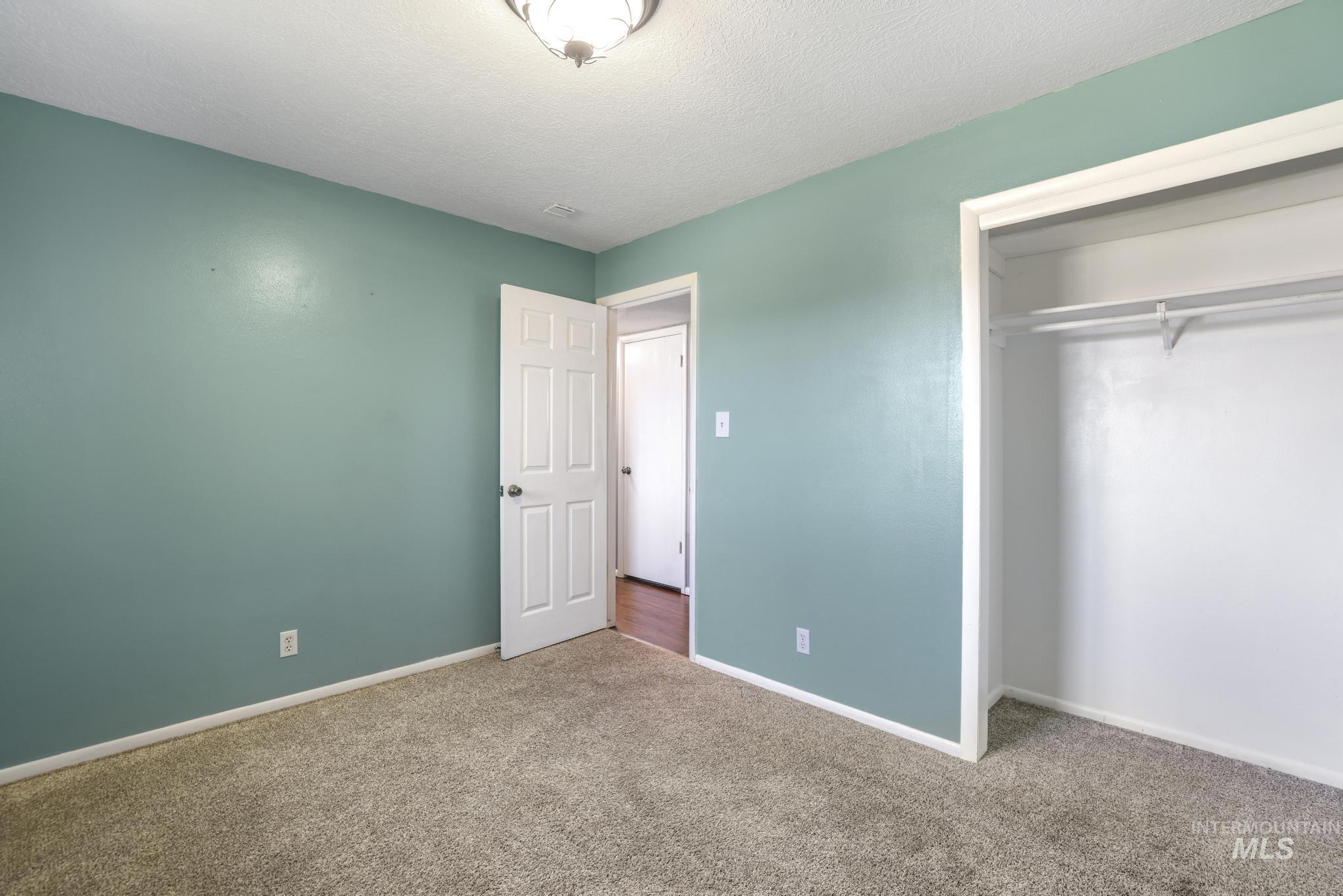712 Locust St., Kimberly, Idaho 83341, 3 Bedrooms, 1 Bathroom, Residential For Sale, Price $305,000,MLS 98991746