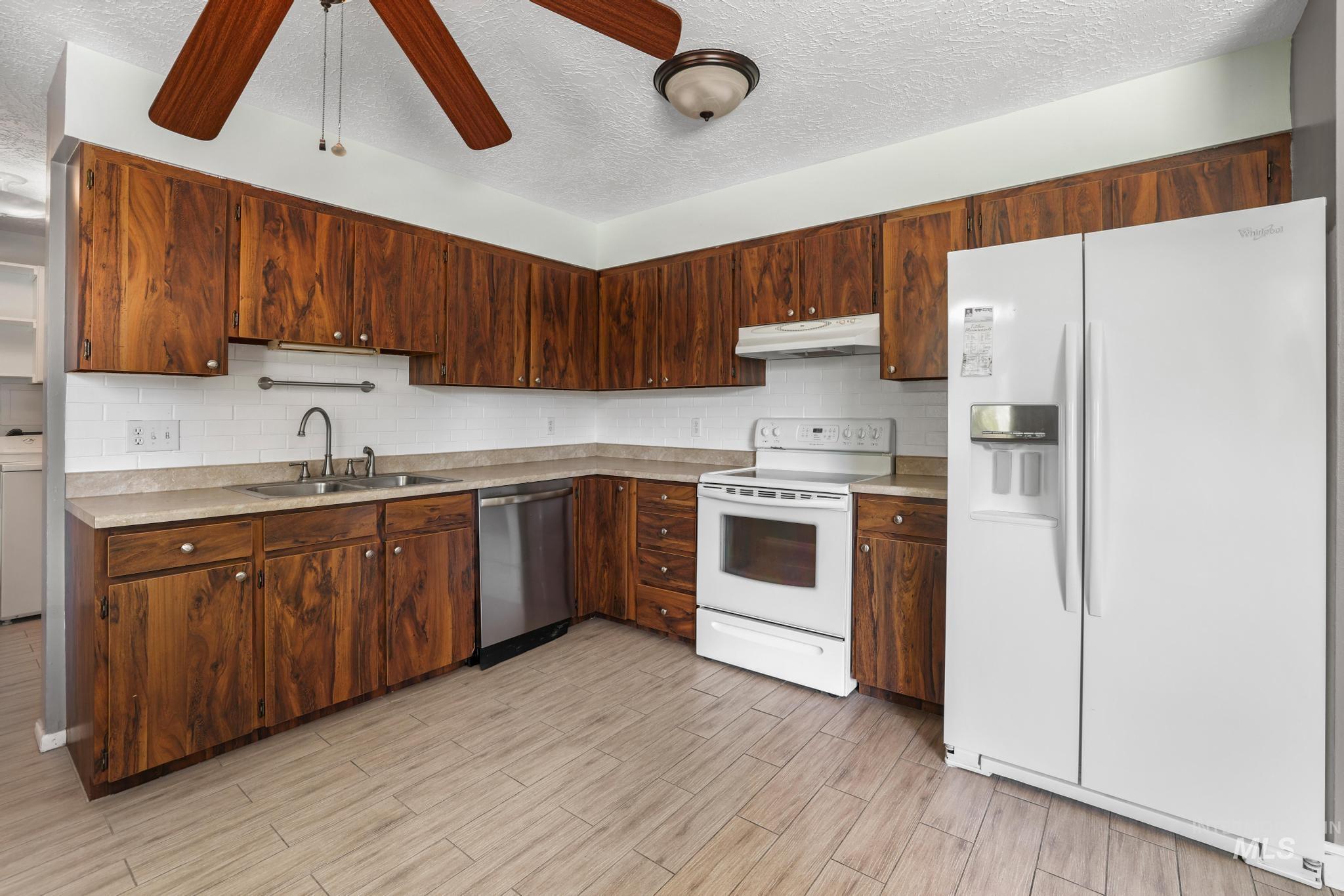 712 Locust St., Kimberly, Idaho 83341, 3 Bedrooms, 1 Bathroom, Residential For Sale, Price $305,000,MLS 98991746