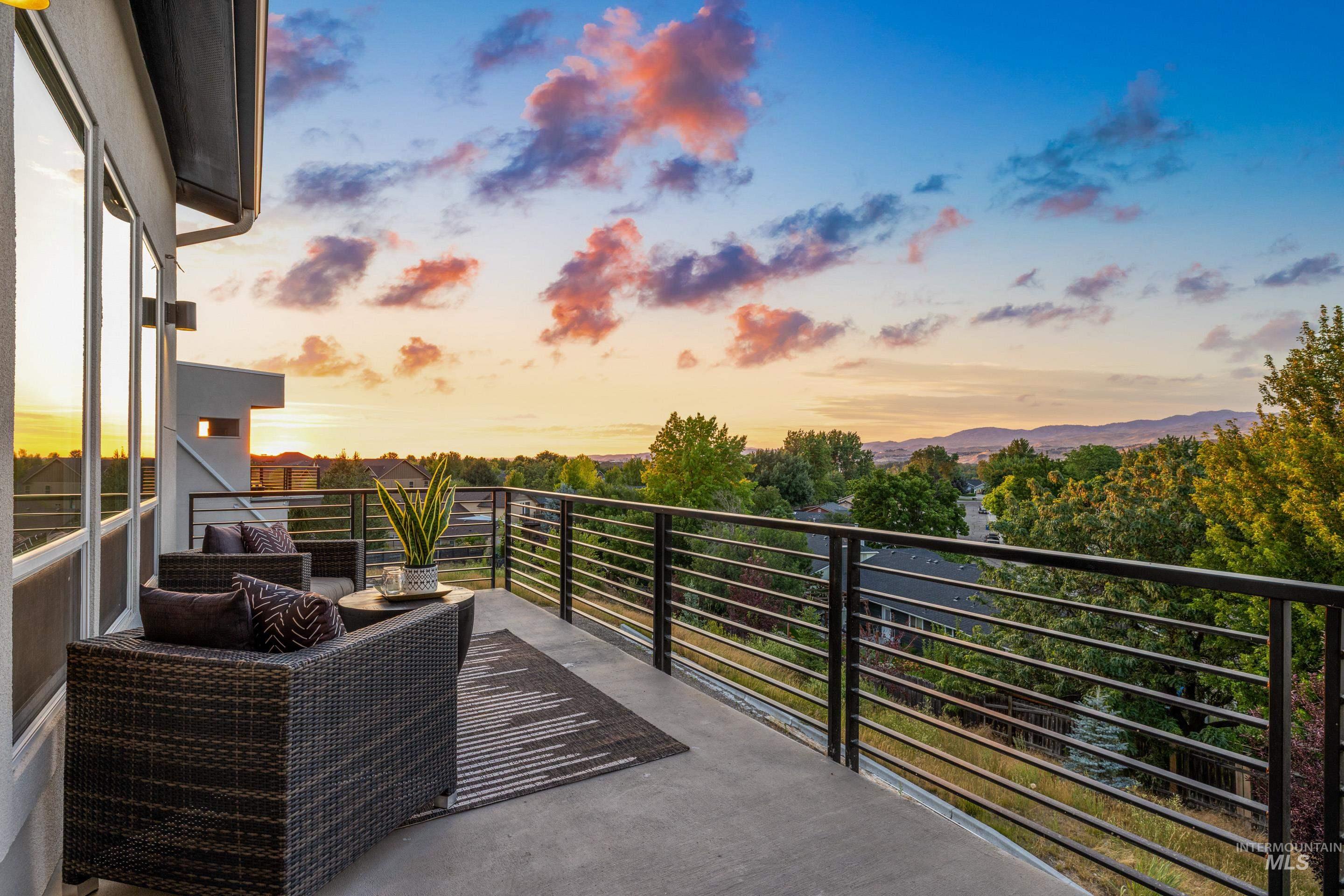 1246 E Echelon Ridge Ln, Boise, Idaho 83716, 3 Bedrooms, 2.5 Bathrooms, Residential For Sale, Price $699,900, 98991747