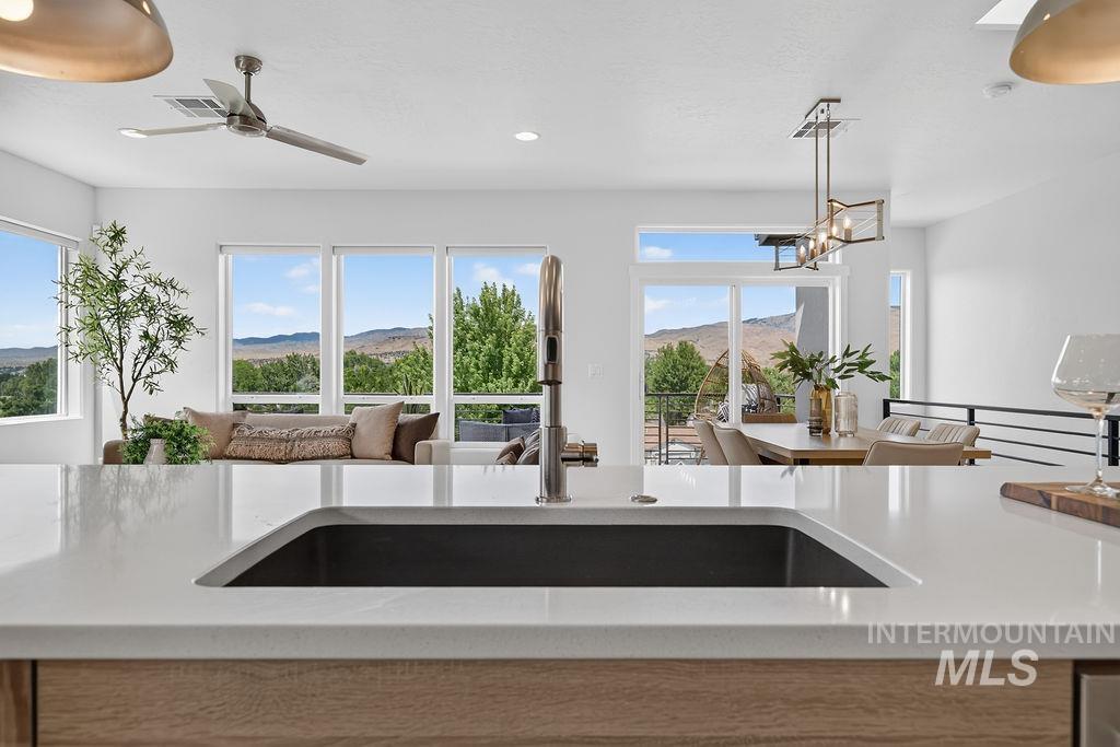 1246 E Echelon Ridge Ln, Boise, Idaho 83716, 3 Bedrooms, 2.5 Bathrooms, Residential For Sale, Price $699,900, 98991747